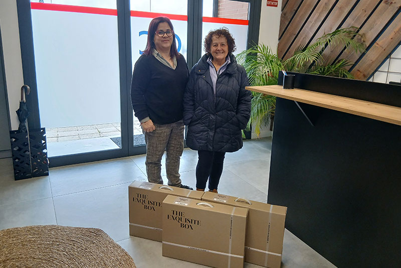 Quabit Construcción dona cestas de Navidad a Cáritas Alovera Quabit Construcción dona cestas de Navidad a Cáritas Alovera